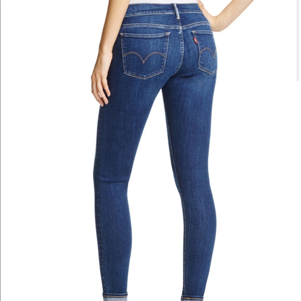 27' Levi's Super Skinny Jeans - Picture 2 of 7